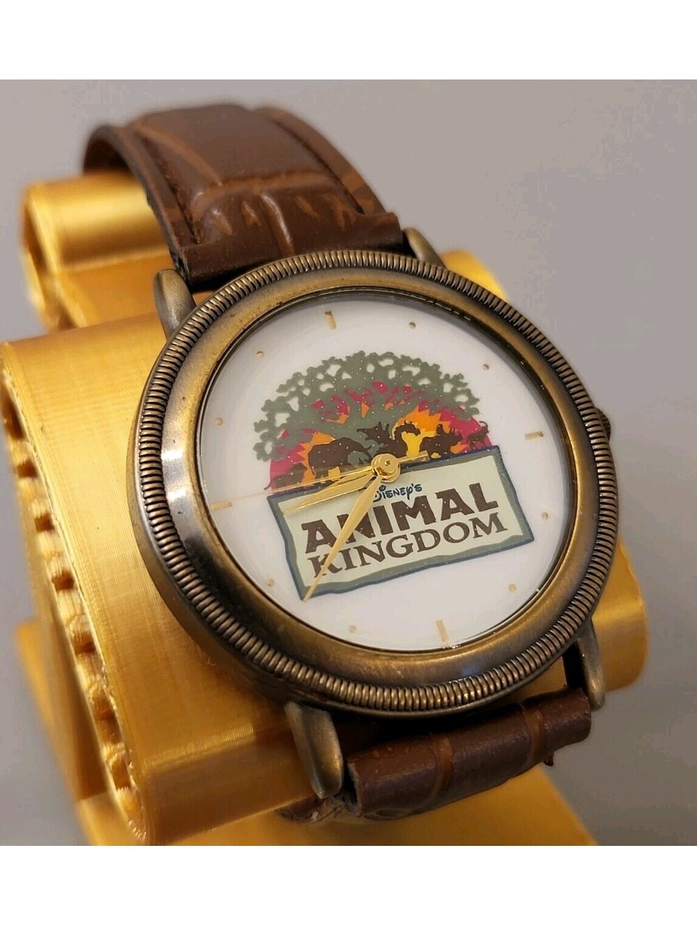 Walt Disney World Animal Kingdom Watch Works Great EUC LNWOT 38mm Ready To Wear